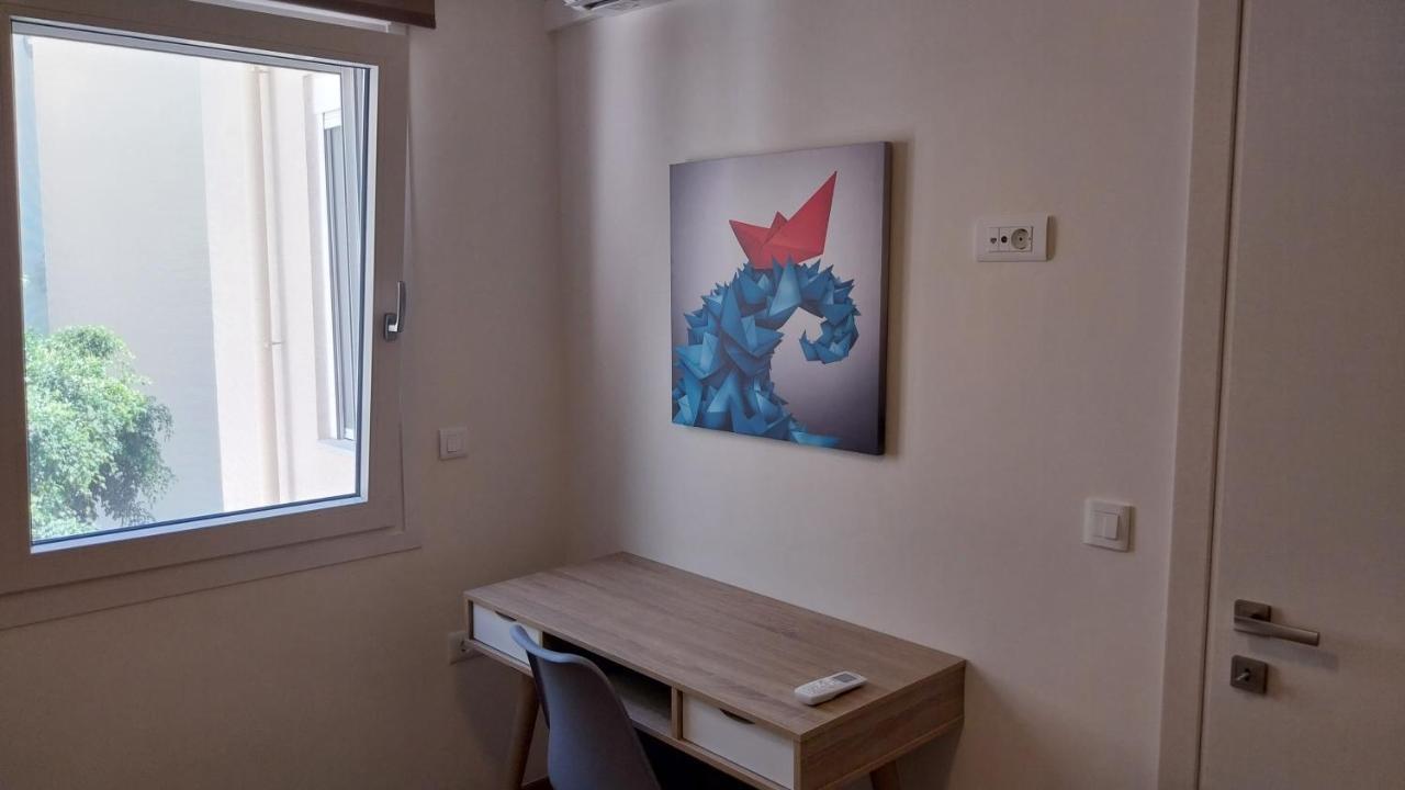 Uni Island - City Heart Suites Heraklion  Bagian luar foto