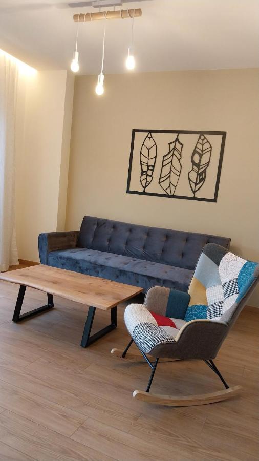 Uni Island - City Heart Suites Heraklion  Bagian luar foto