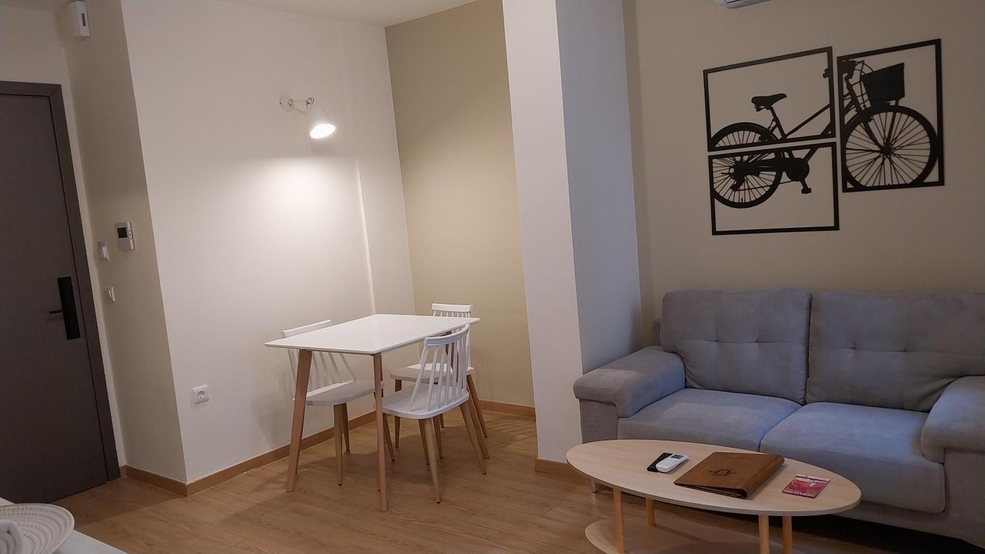 Uni Island - City Heart Suites Heraklion  Bagian luar foto